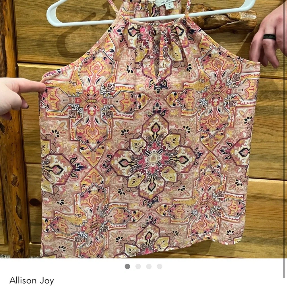 Assorted Small Tops Bundle - Picture 4 of 4